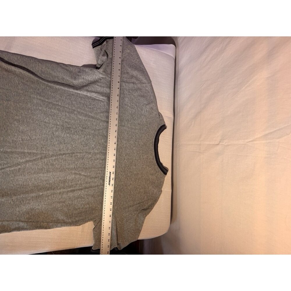 Vintage Disneyland Mickey Mouse V-Neck Ringer T-Shirt Gray XL Disney - Picture 6 of 9